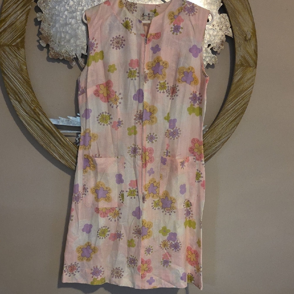 VINTAGE FLOWER POWE🌸Floral Sleeveless Dress in Pink and Purple